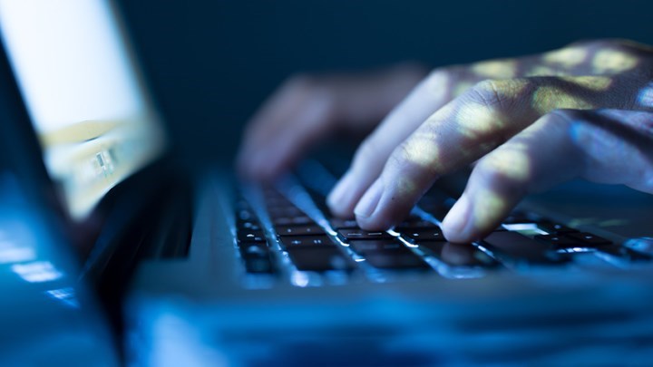 Χριστούγεννα – ESET: Επτά οδηγίες για ασφαλείς online αγορές