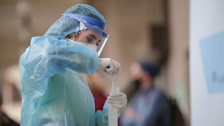 Κορονοϊός: Σε “κόκκινο συναγερμό” 11 περιοχές της χώρας – Προς νέα αυστηρότερα μέτρα