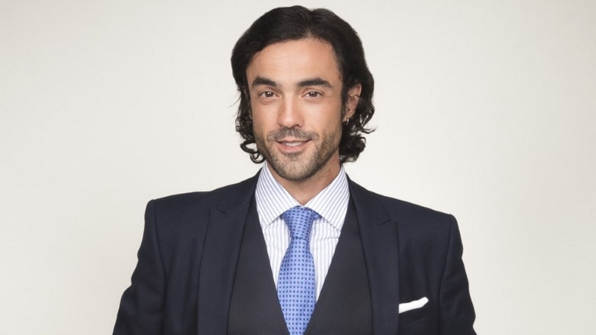 Και ο Κουρούμπαλης στη «Βαβυλωνία» που «μαγειρεύει» με μεράκι ο Κώστας Τσιάνος