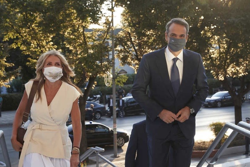 Κορονοϊός: Στις 28 Δεκεμβρίου εμβολιάζονται Κυριάκος και Μαρέβα Μητσοτάκη – ΒΙΝΤΕΟ