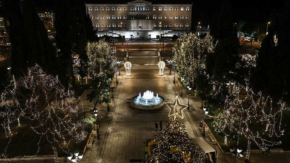 Συναγερμός για τα ρεβεγιόν – “Απαγορευτικό” την Πρωτοχρονιά, αν δεν τηρηθούν τα μέτρα τα Χριστούγεννα