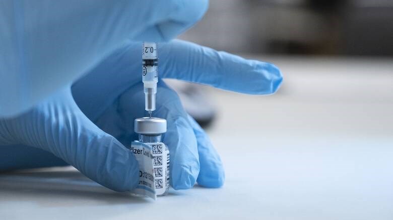 Κορονοϊός: Στοίχημα ο μαζικός εμβολιασμός – Το νέο “δίδυμο” που θα μας ενημερώνει κάθε Δευτέρα