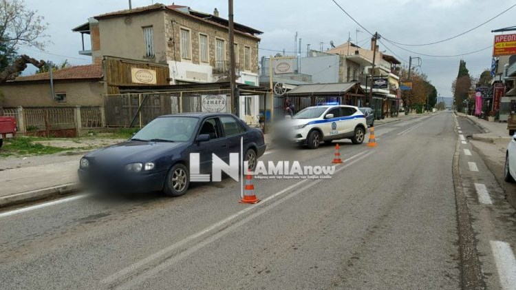 Τραγωδία στο Λιανοκλάδι – Σταμάτησε στο φανάρι και “έσβησε” στο τιμόνι – ΦΩΤΟ – ΒΙΝΤΕΟ