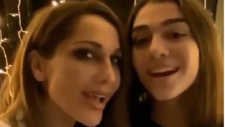Δέσποινα Βανδή: Ντουέτο με την κόρη της – ΒΙΝΤΕΟ