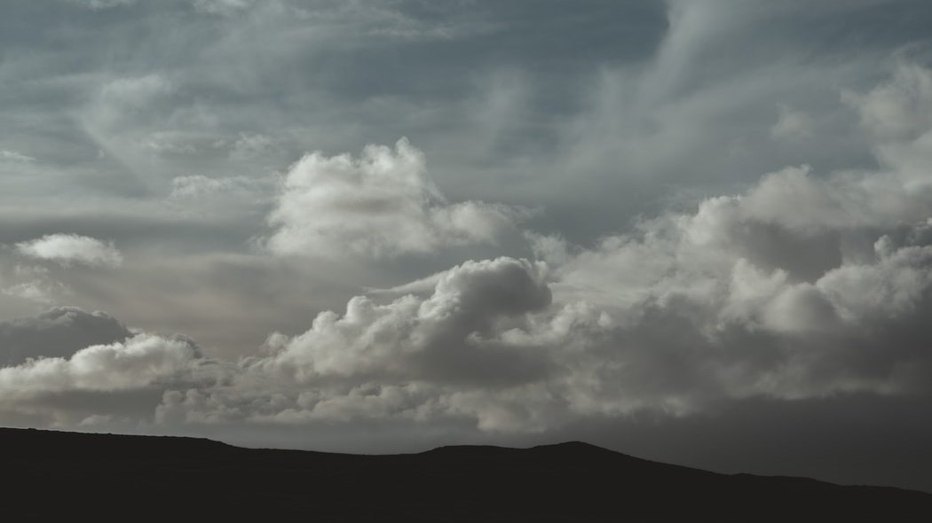 Καιρός: Τοπικές βροχές και μεμονωμένες καταιγίδες σήμερα – Πού θα χιονίσει