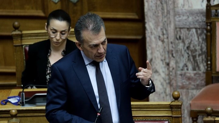 Αυστηρό μήνυμα Βρούτση σε εργοδότες: Έρχονται κυρώσεις για όσους εκβιάζουν τους εργαζομένους