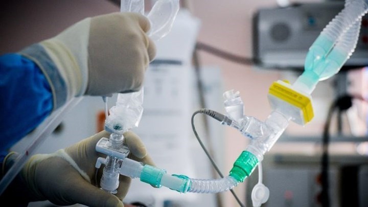 Οικογενειακή τραγωδία στον Βόλο: Μητέρα και κόρη πέθαναν από κορονοϊό με διαφορά λίγων ωρών