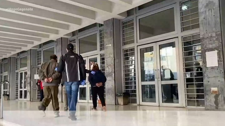 Δολοφονία στη Θεσσαλονίκη: Προφυλακίστηκαν η γιαγιά και ο φίλος της – Σε ιδρύματα τα δύο αδέλφια