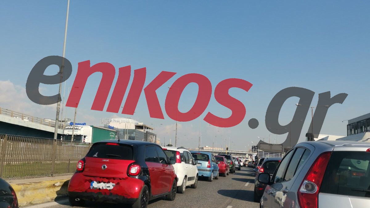 Κίνηση: Κυκλοφοριακό κομφούζιο στον Κηφισό – Ποιοι άλλοι δρόμοι είναι μποτιλιαρισμένοι – ΦΩΤΟ αναγνώστη