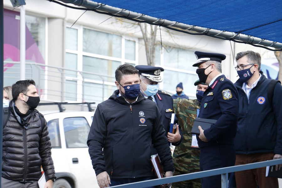 Κορονοϊός: Αυτοψία Χαρδαλιά στις αποθήκες των εμβολίων σε Γιάννενα, Θεσσαλονίκη και Ηράκλειο