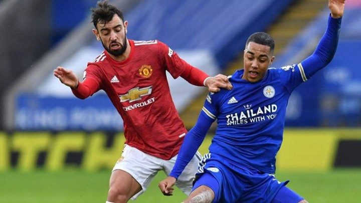 Premier League: Λέστερ και Μάντσεστερ Γιουνάιτεντ έκαναν “δώρο” στη Λίβερπουλ – ΒΙΝΤΕΟ