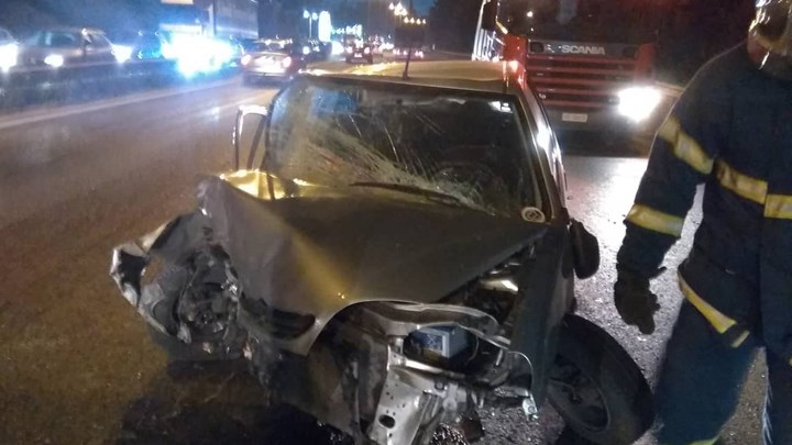 Σοβαρό τροχαίο στη Θεσσαλονίκη: Γυναίκα απεγκλωβίστηκε χωρίς τις αισθήσεις της