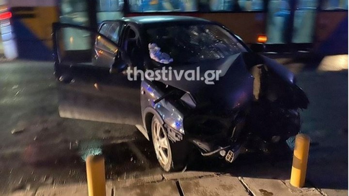 Θεσσαλονίκη: Αυτοκίνητο έπεσε σε κολώνα – Αγνοείται ο οδηγός
