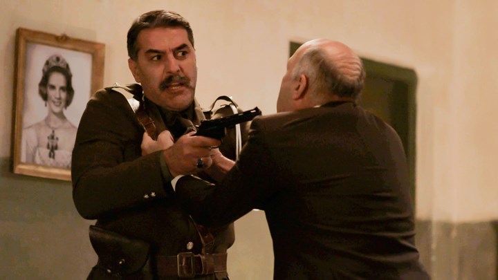 Άγριες Μέλισσες: Το Διαφάνι υποδέχεται το 1966 – Ένας παράνομος έρωτας, μια απρόσμενη επίσκεψη και οι υποψίες