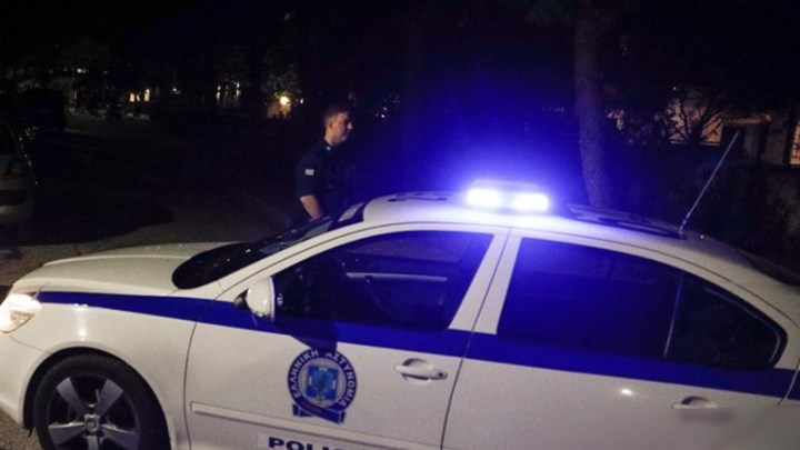 Χαλκιδική: Έφοδος της αστυνομίας σε κορονοπάρτι – Πρόστιμα σε 9 ανήλικους