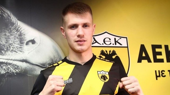 Κορονοϊός- ΑΕΚ: Θετικός ο Σιμάνσκι – Χάνει το ντέρμπι με τον Ολυμπιακό