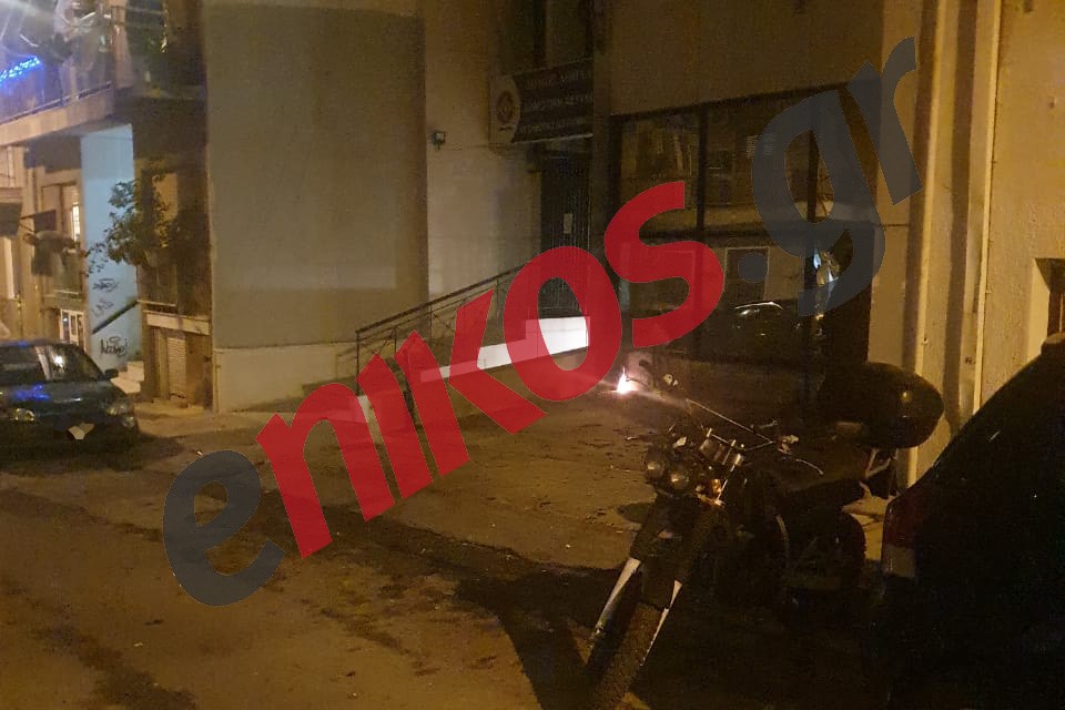 ΦΩΤΟ από το σημείο της έκρηξης στη Δημοτική Αστυνομία Αθηνών