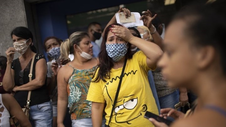 “Σαρώνει” ο κορονοϊός στη Βραζιλία: 17.341 νέα κρούσματα και 293 νέοι θάνατοι