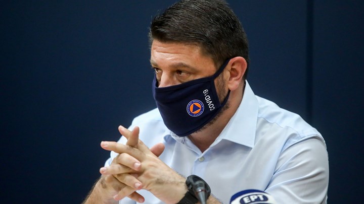 Διευκρινίσεις με “καρφιά” από Χαρδαλιά για τα εμβόλια: Μπορούμε να φτάσουμε τα 2.000.000 τον μήνα