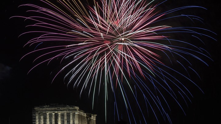 Μάικ Πομπέο: Εύχεται καλή χρονιά με φόντο τον Παρθενώνα
