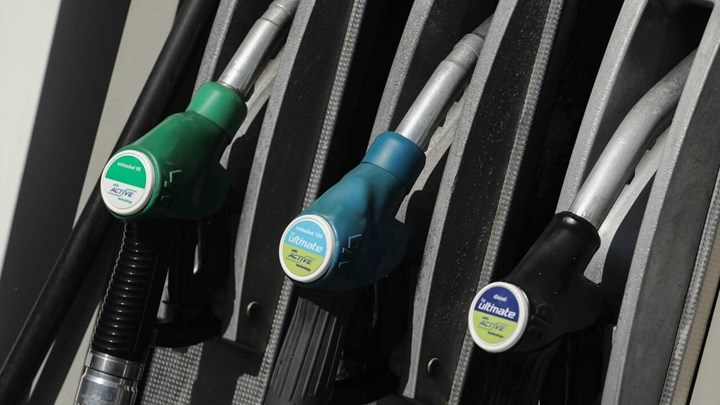 Πετρέλαιο κίνησης: Καλή χρονιά… με αυξημένη τιμή diesel – Πόσο “ανεβαίνει” το κόστος μετακίνησης