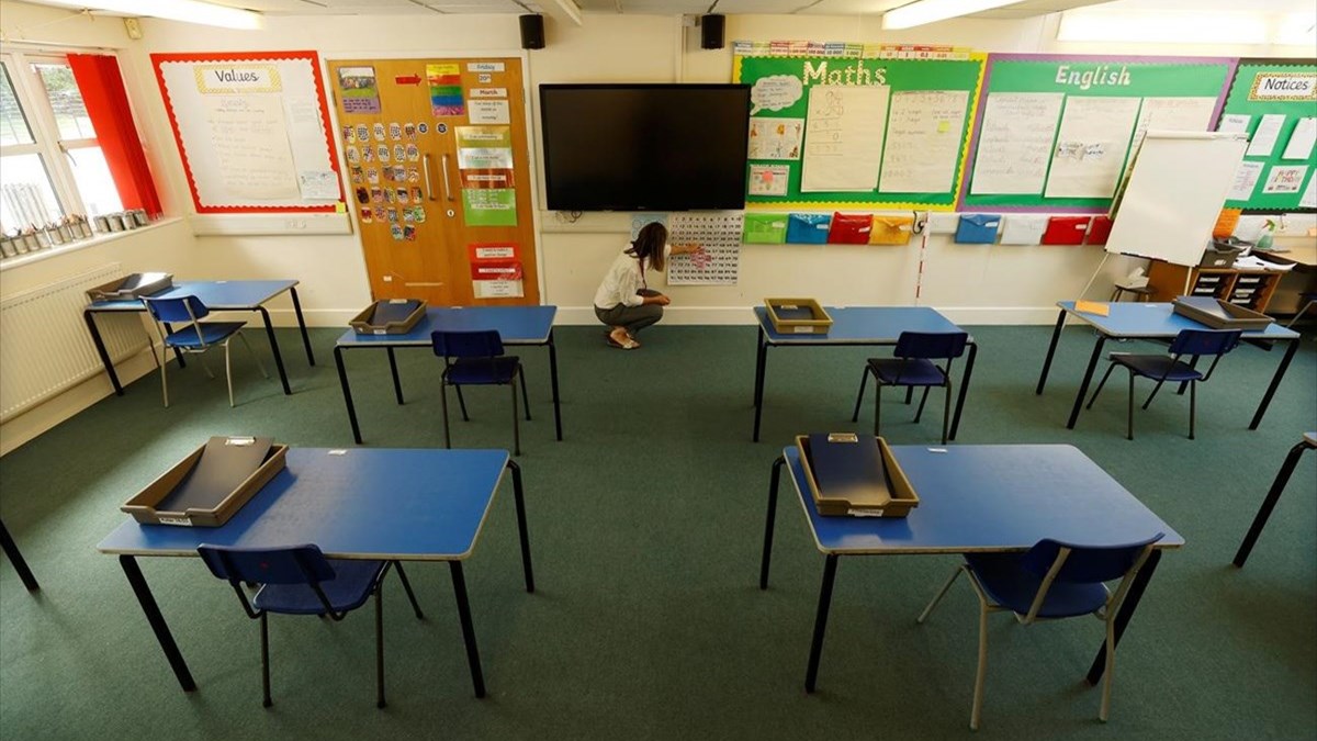 Κορονοϊός: Κλείνουν για δύο εβδομάδες τα δημοτικά στο Λονδίνο λόγω της μετάλλαξης του ιού