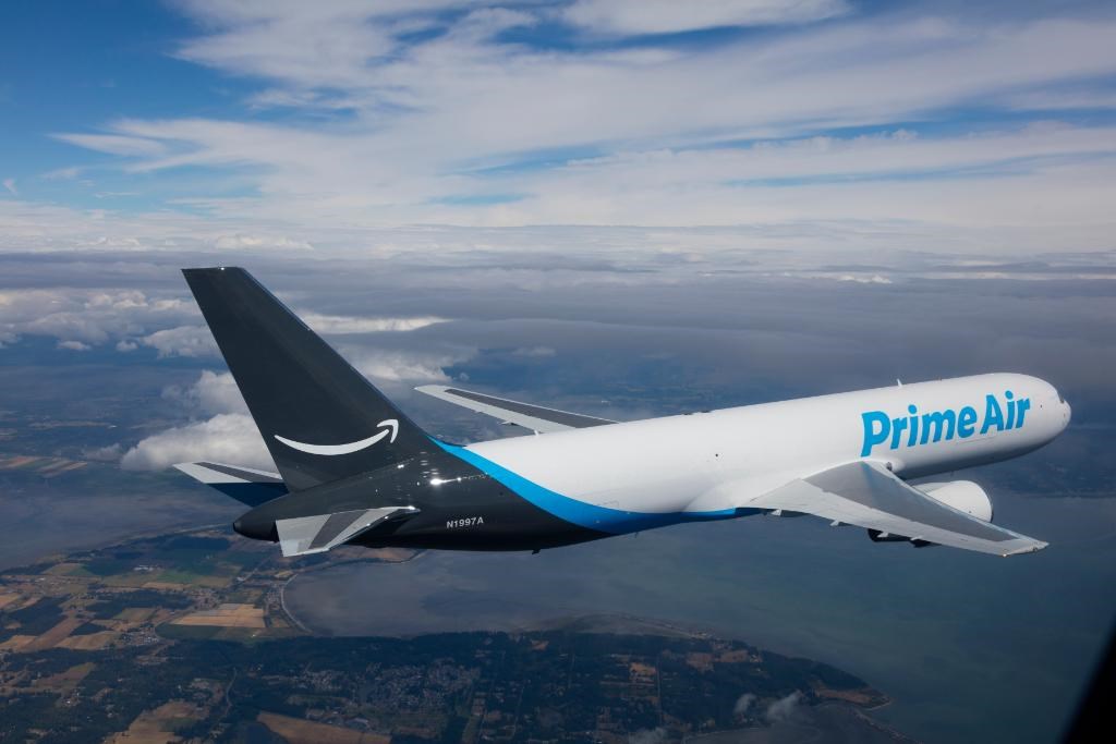 Amazon: Αγοράζει 11 αεροπλάνα για να ανταποκριθεί στις αυξημένες παραγγελίες