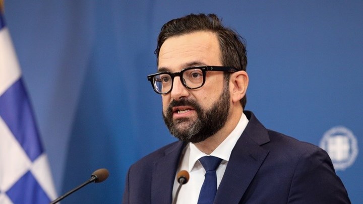 Ταραντίλης για Τσίπρα: Ας μας πει αν προτείνει να μείνουν κλειστοί οι ναοί με τη χρήση βίας