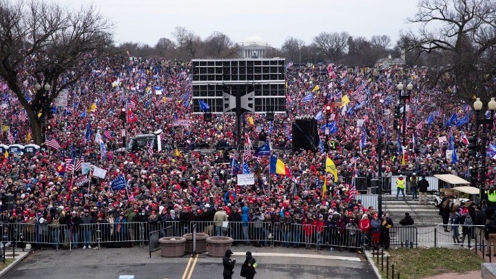 Ουάσινγκτον: Υποστηρικτές του Τραμπ διαδηλώνουν για χάρη του – ΒΙΝΤΕΟ