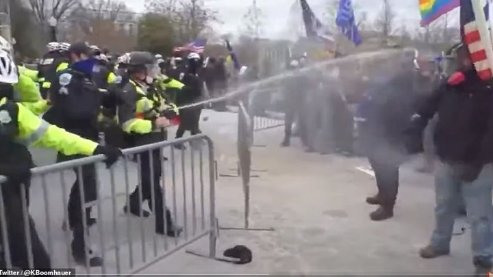 Σοβαρά επεισόδια στην Ουάσινγκτον – Υποστηρικτές του Τραμπ επιχείρησαν να εισβάλουν στο Καπιτώλιο – ΒΙΝΤΕΟ