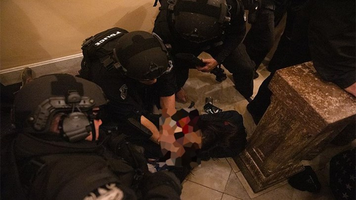 Επεισόδια στις ΗΠΑ: Νεκρή η γυναίκα που πυροβόλησαν μέσα στο Καπιτώλιο