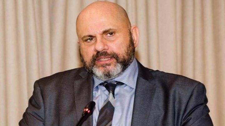 Δημήτρης Κούβελας: Το εμβόλιο είναι εξαιρετικά ασφαλές – Τι είπε για τα μονοκλωνικά αντισώματα