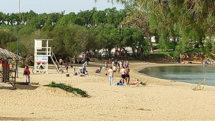 Χανιά: Σαν να είναι καλοκαίρι – Πλήθος κόσμου σε παραλίες και πάρκα – ΦΩΤΟ