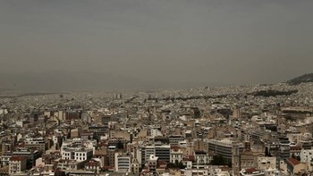 Καιρός: Υψηλές για την εποχή θερμοκρασίες και αφρικανική σκόνη σήμερα – Πού θα βρέξει