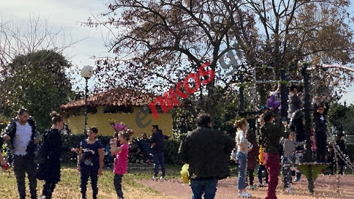 Lockdown: Παιχνίδι σε πάρκο στο Γαλάτσι με συνωστισμό και χωρίς μάσκες – ΦΩΤΟ αναγνώστη