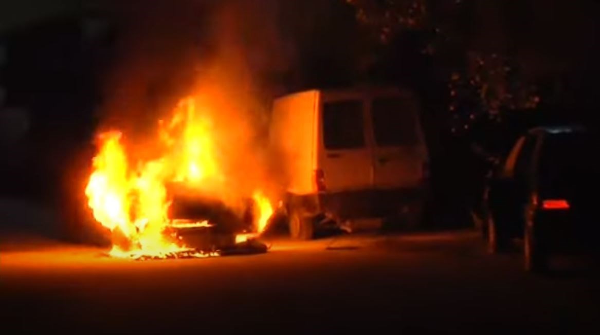 Στούντιο ΑΛΦΑ: Εμπρησμός σε αυτοκίνητο δημοσιογράφου – “Έβαλαν βόμβα για να μας φοβίσουν” λέει ο ίδιος