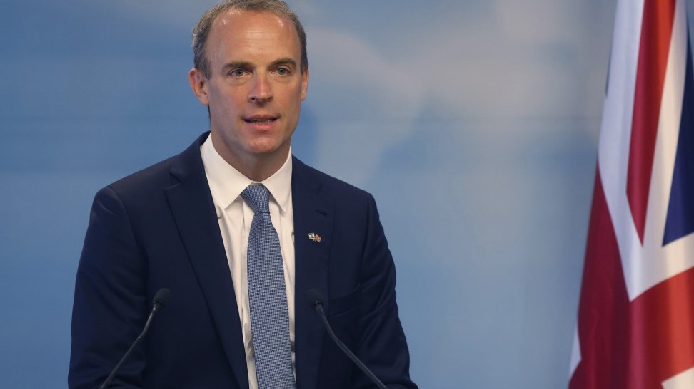 Κορονοϊός: Η Βρετανία συγκέντρωσε ένα δισ. δολάρια για τη διανομή του εμβολίου στις “ευάλωτες” χώρες