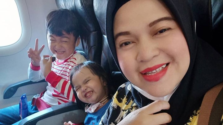 Αεροπορικό δυστύχημα στην Ινδονησία: Το τελευταίο μήνυμα μίας εγκύου λίγο πριν από τη συντριβή