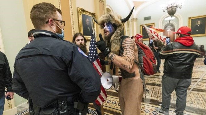 ΗΠΑ: Το FBI έχει ανοίξει 160 φακέλους υποθέσεων σχετικά με την εισβολή στο Καπιτώλιο