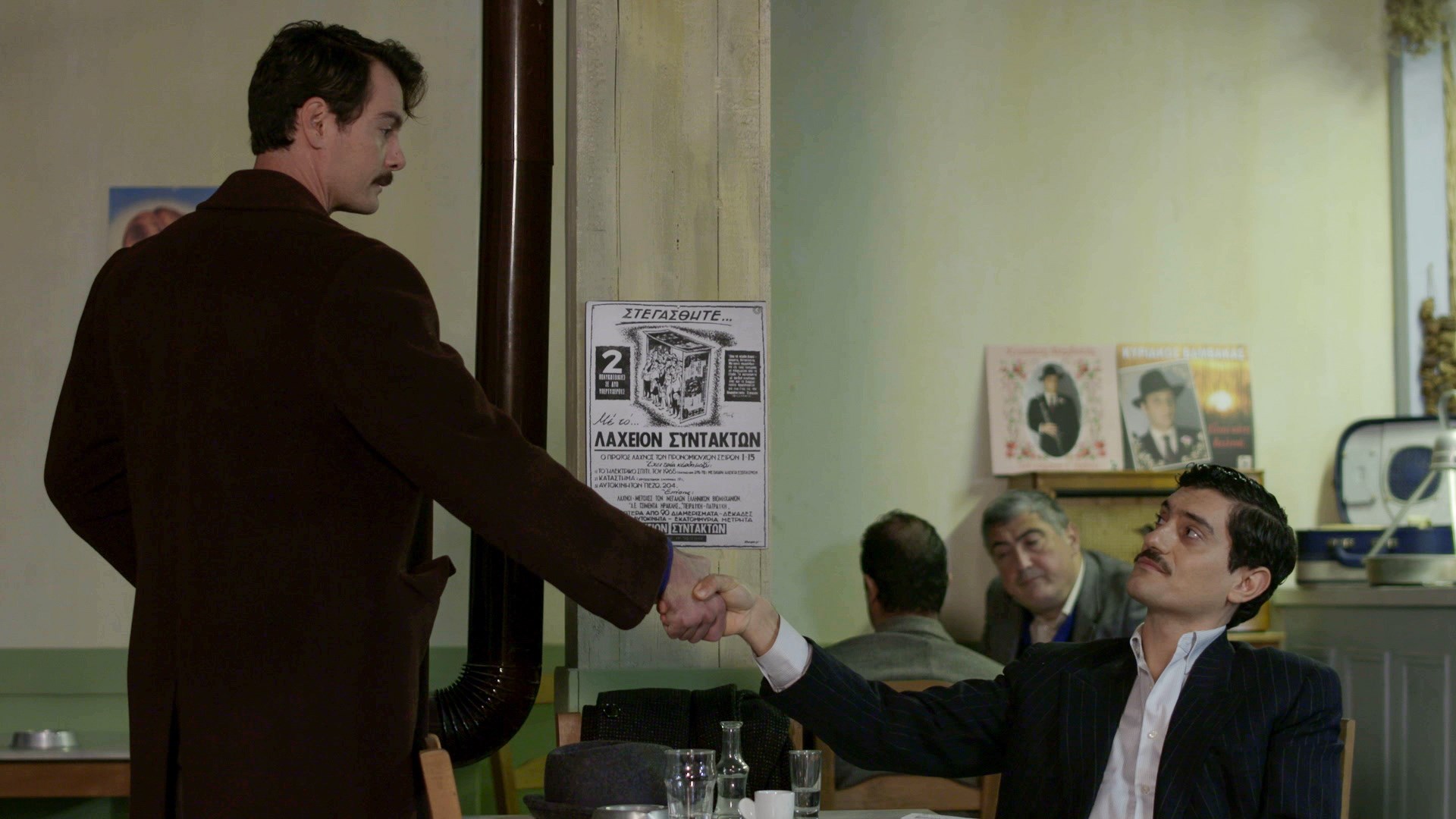 Άγριες Μέλισσες: “Μάχη” Κωνσταντή με Τάκη – Ποιον θα επιλέξει η Δρόσω;