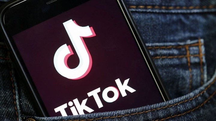 Tik Tok: Τι αλλάζει στους λογαριασμούς χρηστών κάτω των 16 ετών