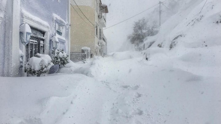 Κακοκαιρία “Λέανδρος”: Έκτακτο δελτίο επικίνδυνων φαινομένων – Χιόνια, παγετός και θυελλώδεις άνεμοι
