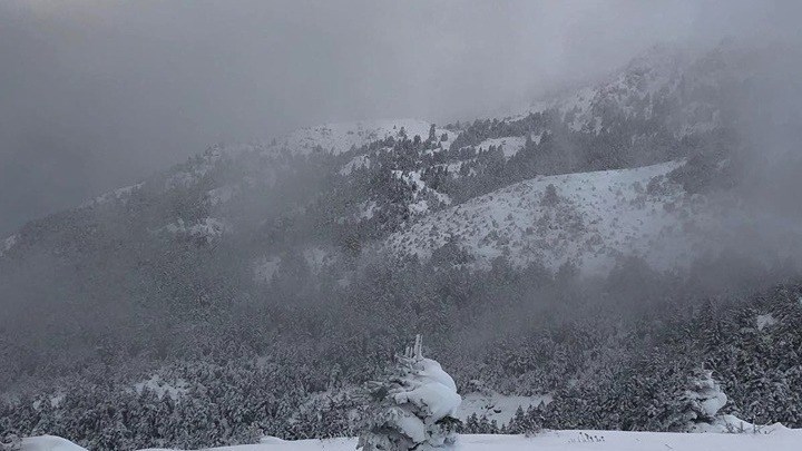 «Λέανδρος»: Χιόνια και τσουχτερό κρύο στη Β. Ελλάδα – Κλειστά σχολεία σε δήμους της Δ. Μακεδονίας