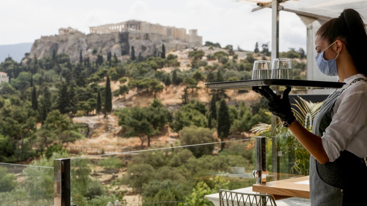 Άρση lockdown: Τα σενάρια για την εστίαση – Πότε και πώς θα μπορούσε να επανεκκινήσει