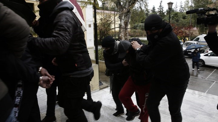 Επίθεση στο μετρό: Υπό κράτηση οι δύο ανήλικοι δράστες μέχρι να απολογηθούν