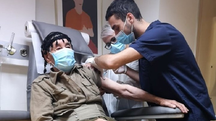 Κρήτη: Άνδρας 100 ετών κατέβηκε από τον Ψηλορείτη και εμβολιάστηκε – ΦΩΤΟ