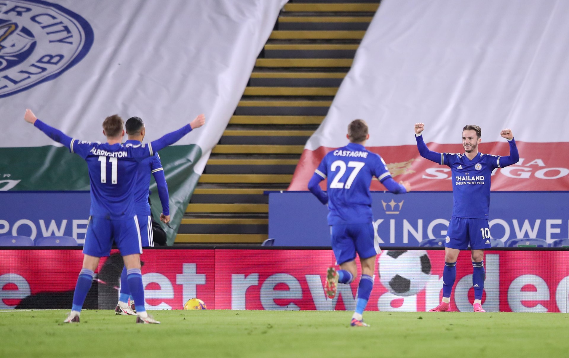 Premier League: Ανέβηκε 2η η Λέστερ – «Ανάσα» με δύσκολη νίκη η Τσέλσι – ΒΙΝΤΕΟ