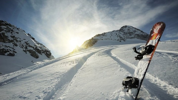 Τα βήματα μετά το άνοιγμα του λιανεμπορίου – Τα σενάρια για σχολεία, χιονοδρομικά και εστίαση