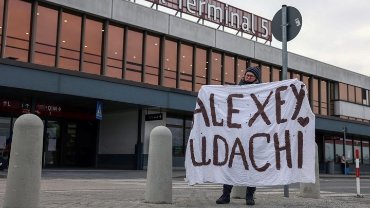 Ρωσία: Συνελήφθησαν οπαδοί του Ναβάλνι στο αεροδρόμιο όπου τον περίμεναν