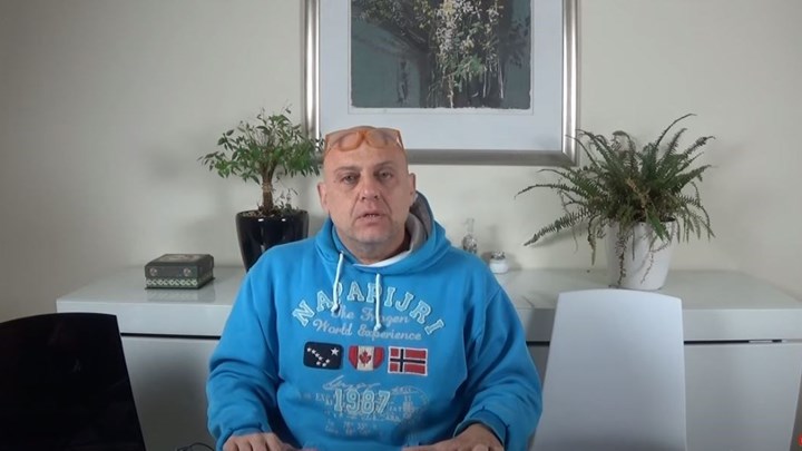 Χυδαιότητες Ραπτόπουλου κατά Μπεκατώρου: Δεν μίλησε τότε γιατί έβαλε το μετάλλιο πάνω από τον βιασμό της